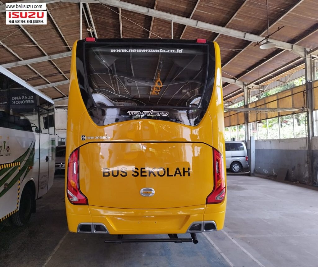isuzu NQR B medium bus angkutan sekolah