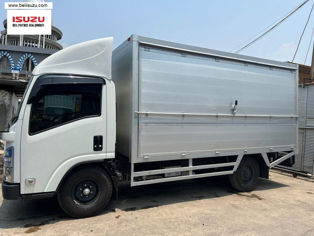 isuzu NLR L aplikasi Box alumunium MOKO