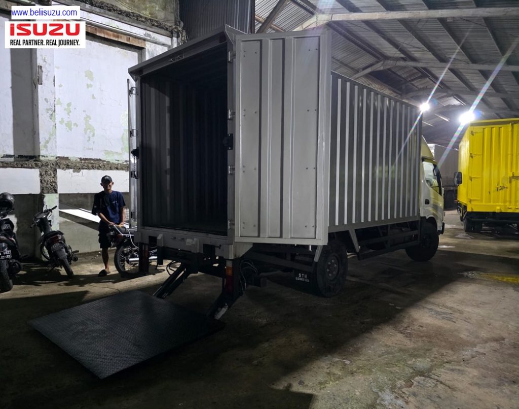 LIFT TAIL GATE BOX BESI ISUZU NMR L 150 PS