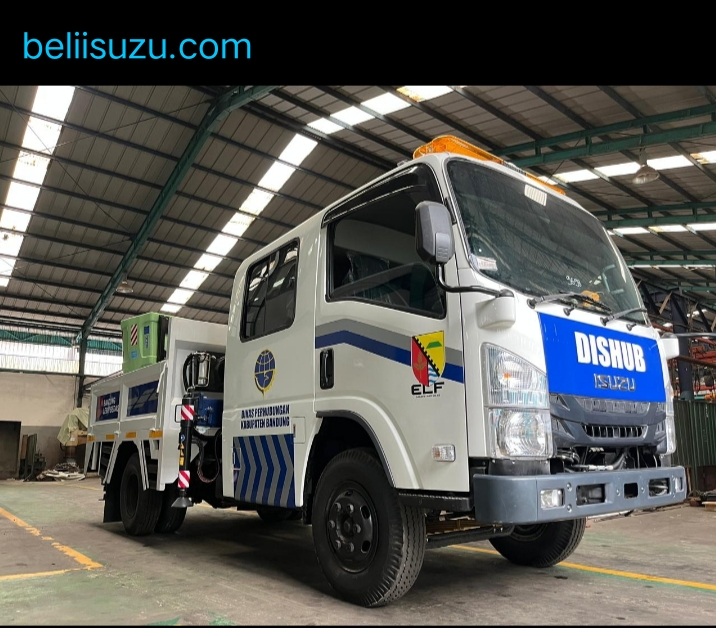 Isuzu NMR HD 6,5 Double Cabin Aplikasi Skylift