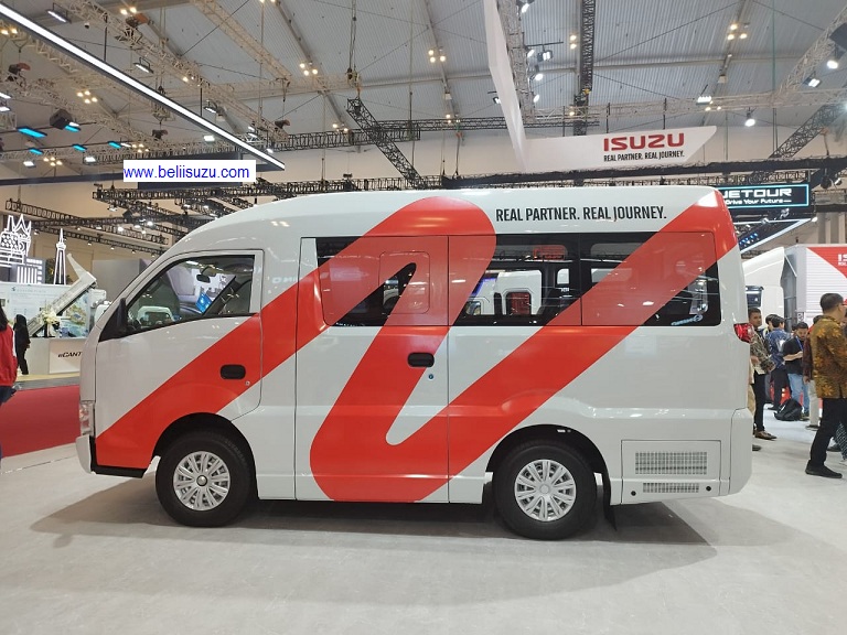 KEUNGGULAN ISUZU TRAGA MINIBUS CABIN CHASSIS 2025 TERBARU