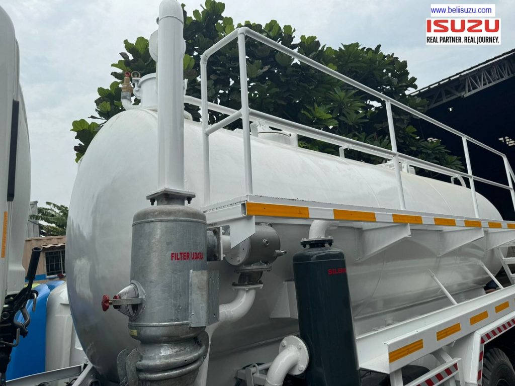 Truk Tangki Vacum 10.000 Liter Isuzu Giga FVZ 285 PS