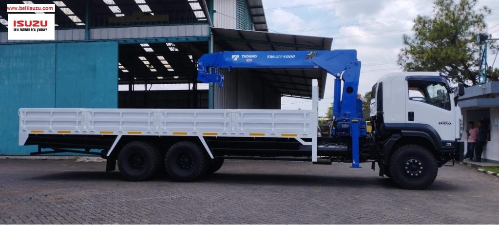 ISUZU GIGA FVZ U HP 6X4 aplikasi BAK CRANE